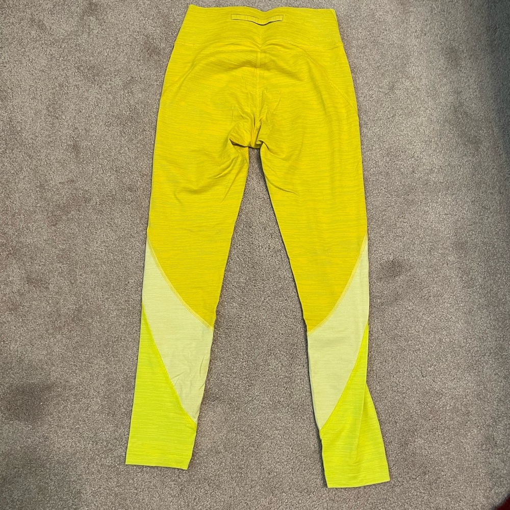NWOT Outdoor Voices tech sweat zoom two tone leggings